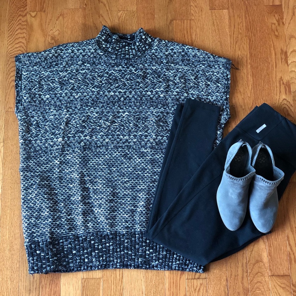 Cap sleeve, mock neck, tunic sweater with side zip